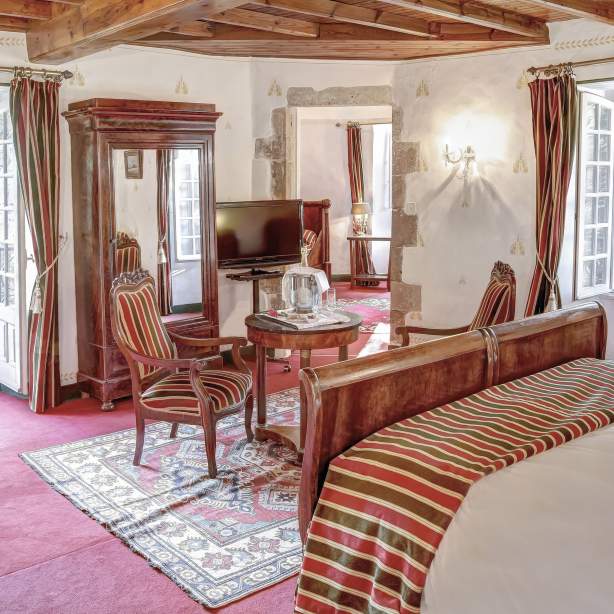 SARL DU CHATEAU D'AYRES