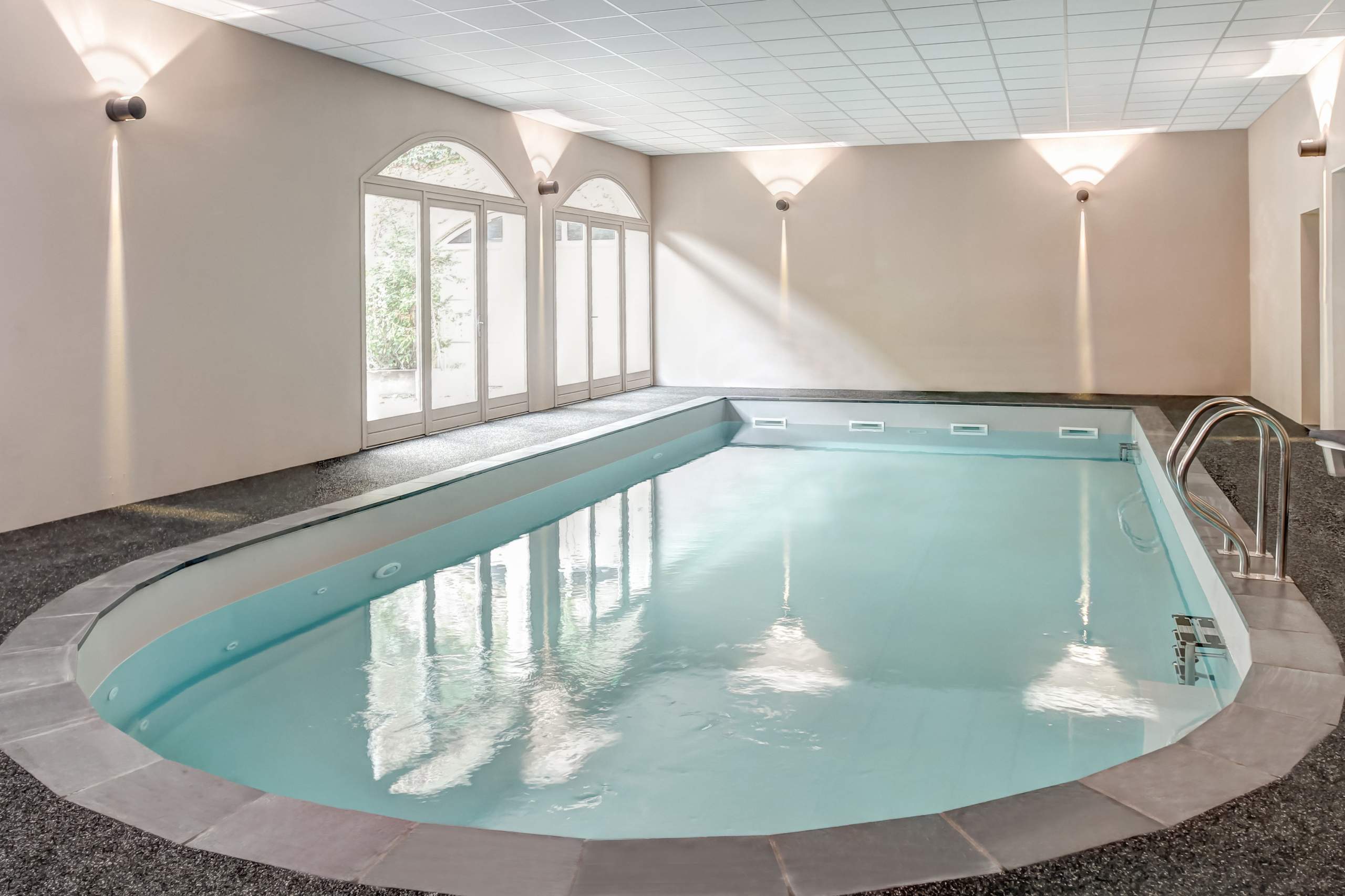 Indoor pool  Chateau d'Ayres Hotel Charme Lozère